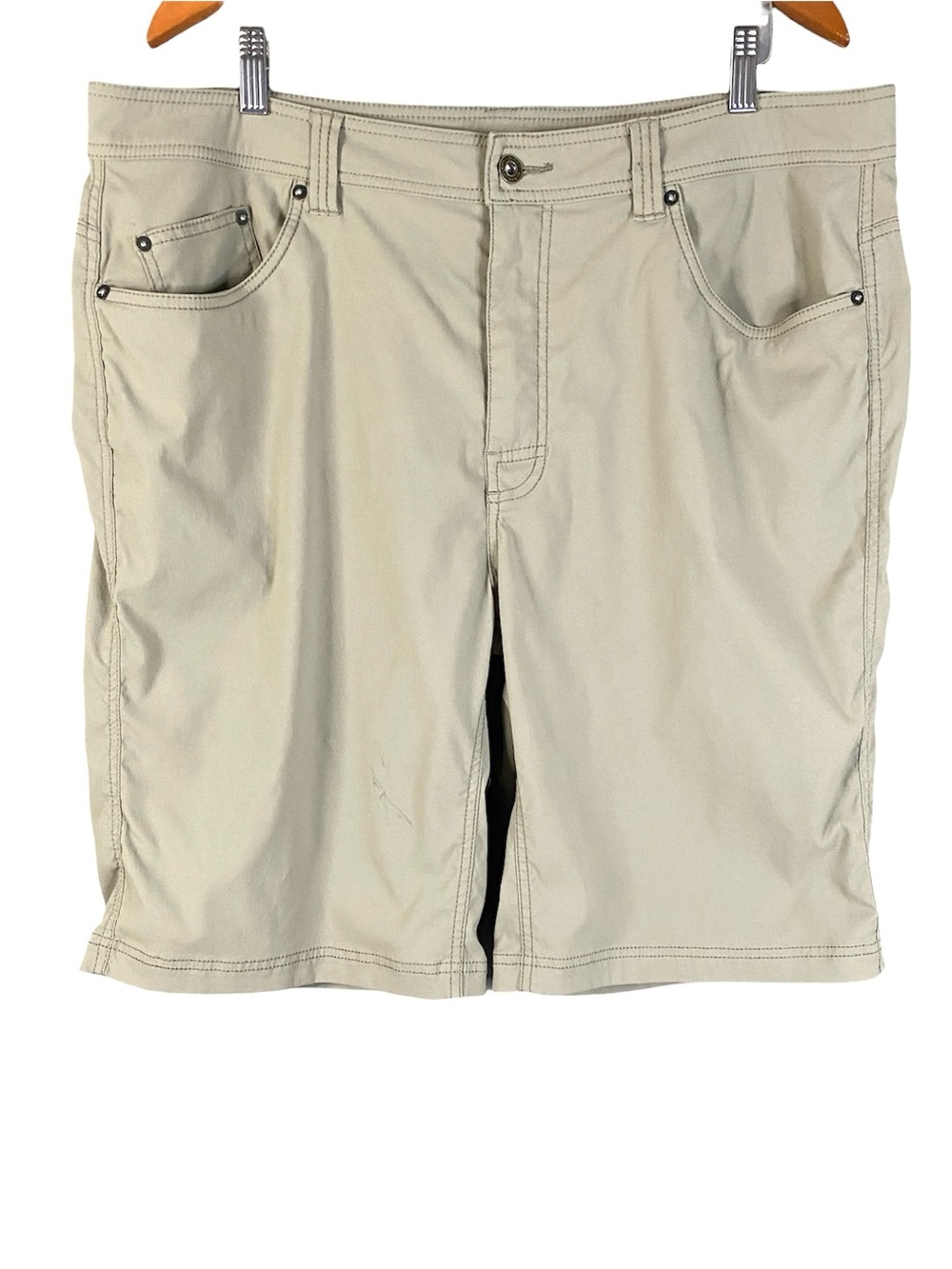 Men's Prana Stretch Zion 11" Casual Shorts in Tan Size 40
